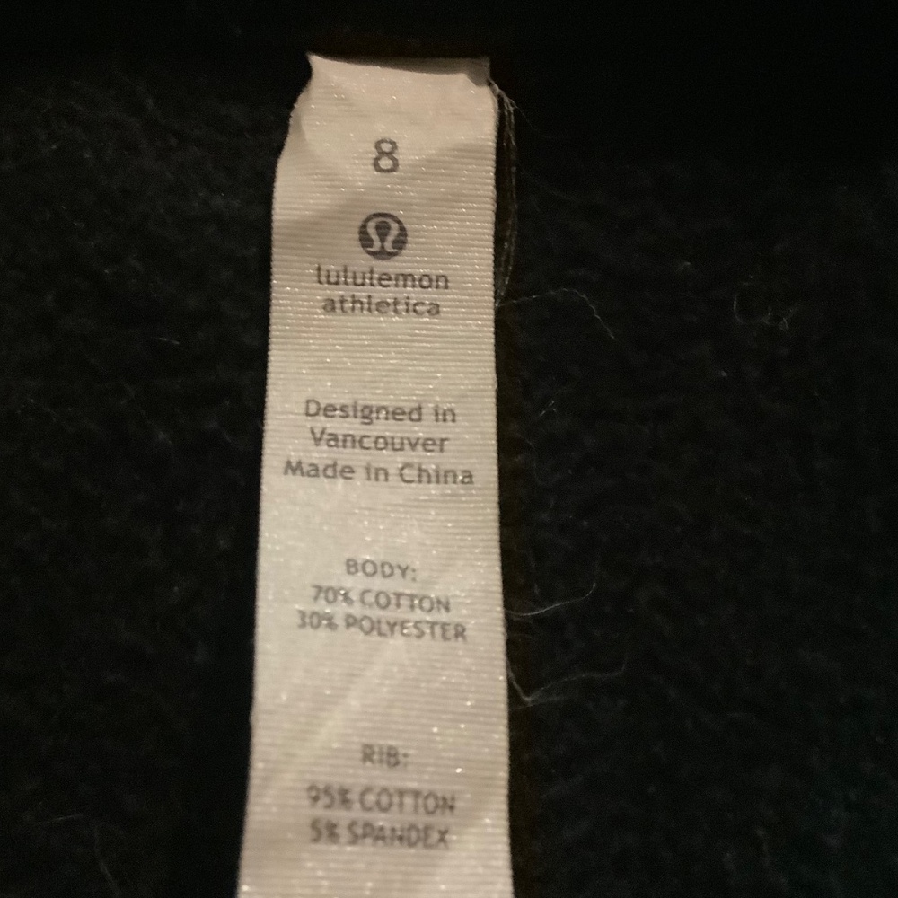Lululemon - Picture 3 of 5